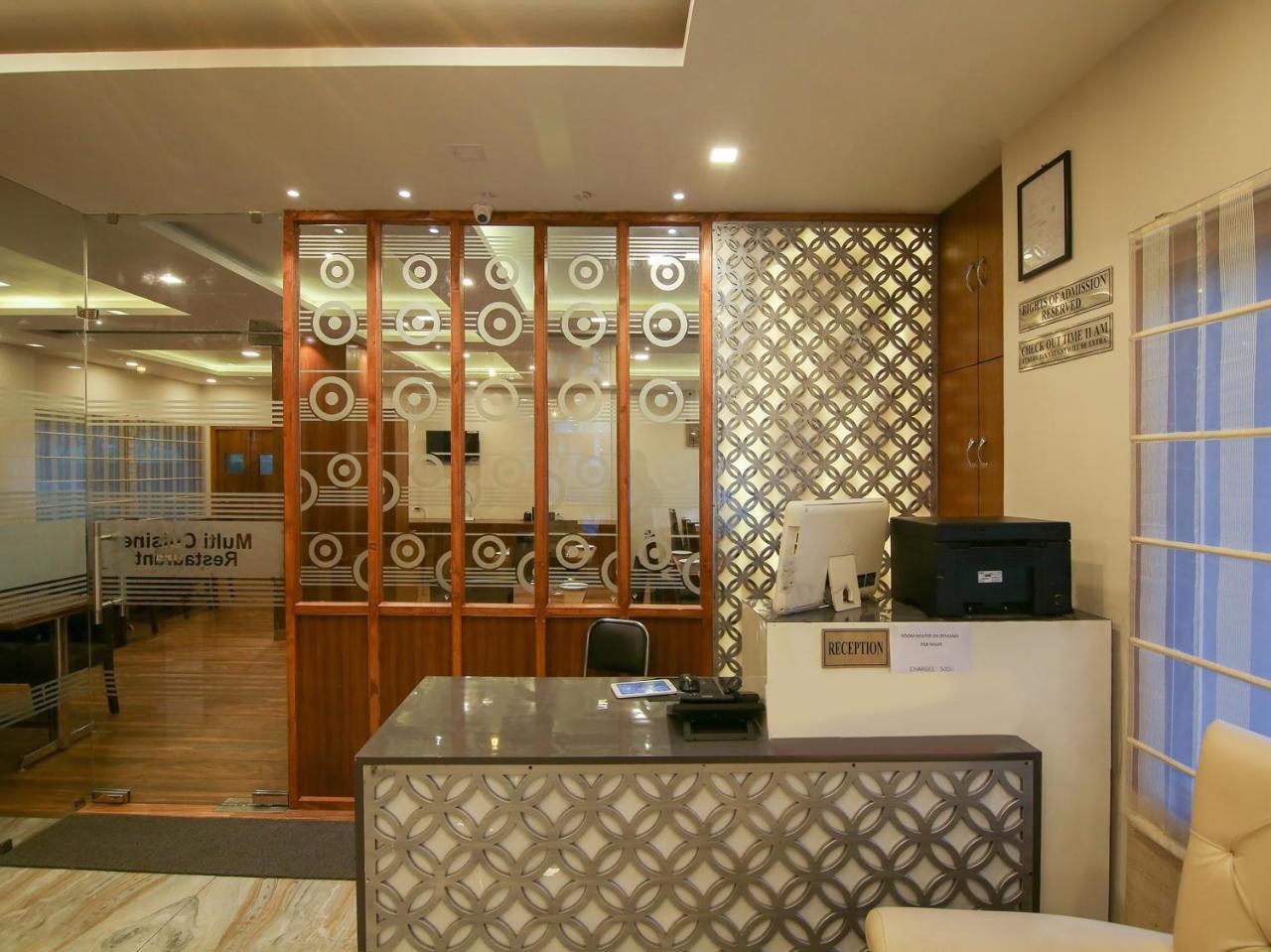 Hotel Oyo 17099 Ambika Residency